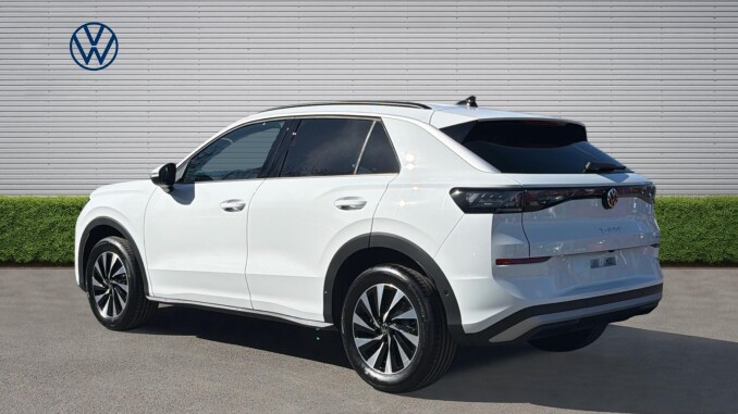 Volkswagen T-Roc 1.5 eTSI 150 Life 5dr DSG Petrol Hatchback - Image 3